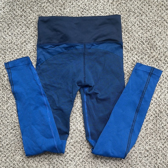 Athleta Flurry Colorblock Base Layer Textured Ribbed Tights - Picture 5 of 5